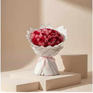 pink-and-red-roses-bouquet